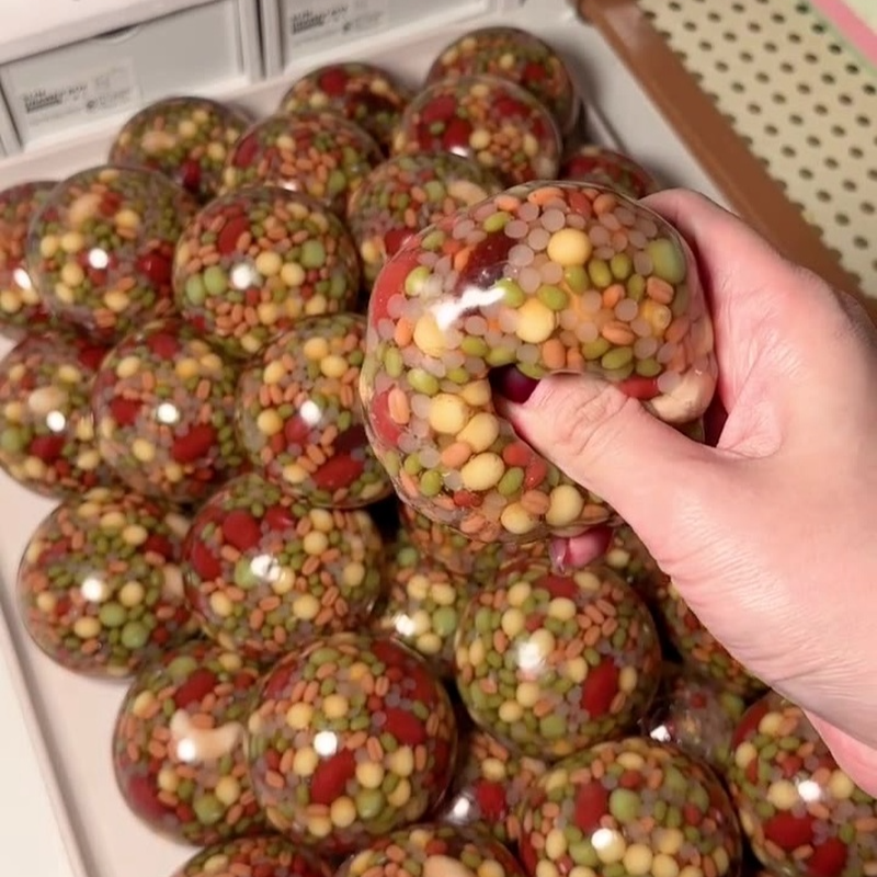 Red Date Eight Treasure Rice Squishy Ball
