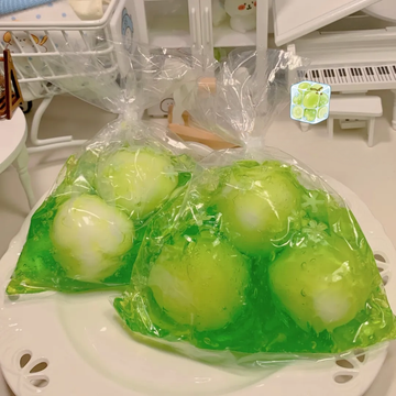 Green Grape Cream Mochi Squishy Bag